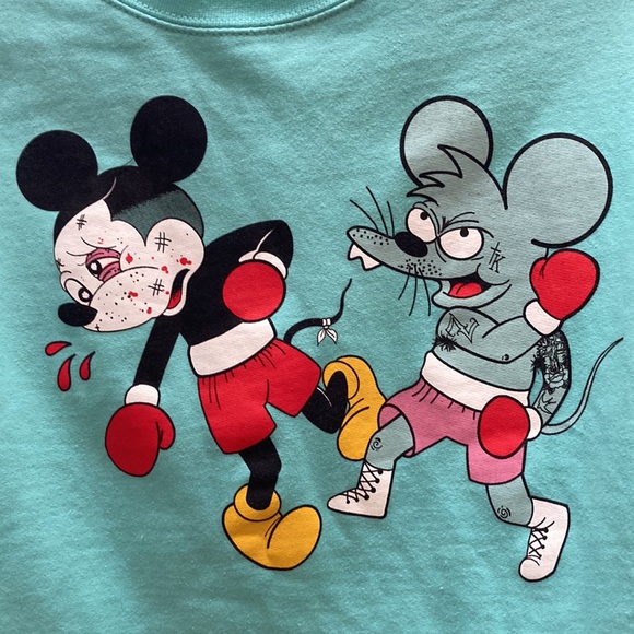 NWOT Disney Mickey Mouse Boxing 🥊 Crew Neck Sweater Unisex M/L - Picture 6 of 6